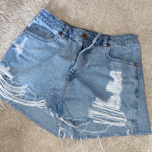 ASOS SHORTS - Picture 2 of 3